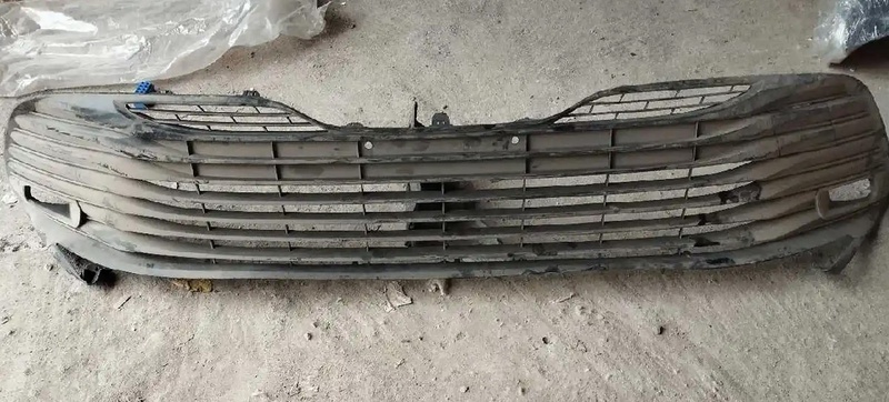 Нижняя решётка Toyota Camry